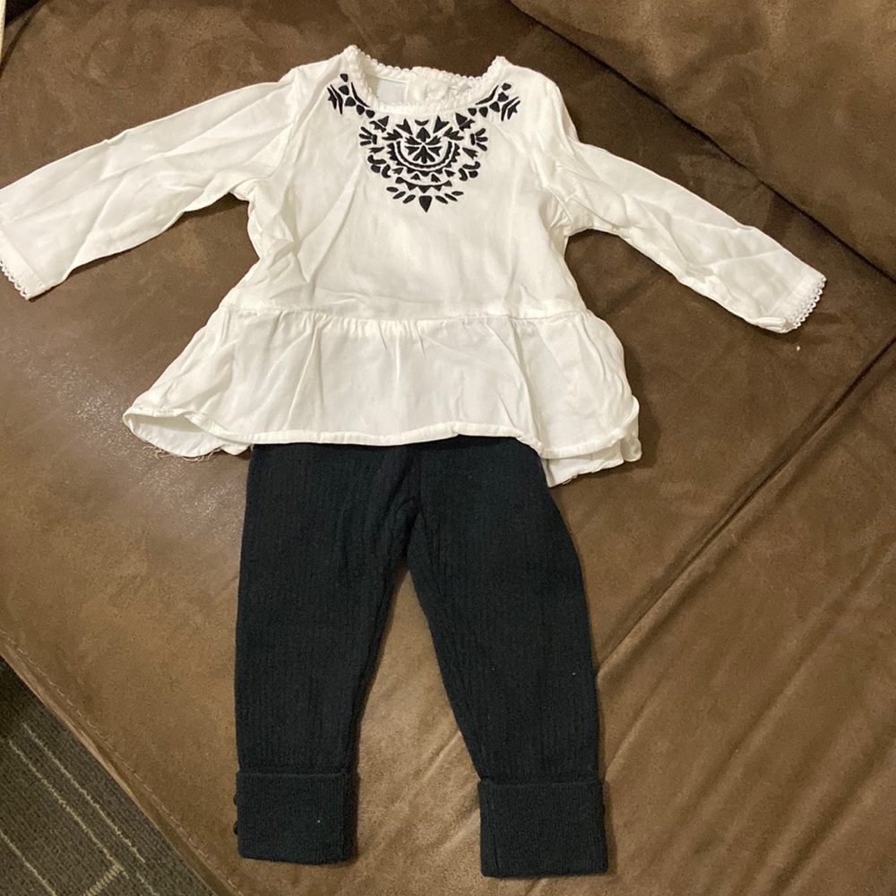 Carter’s white tunic with black embroidery and black leggings size 6M